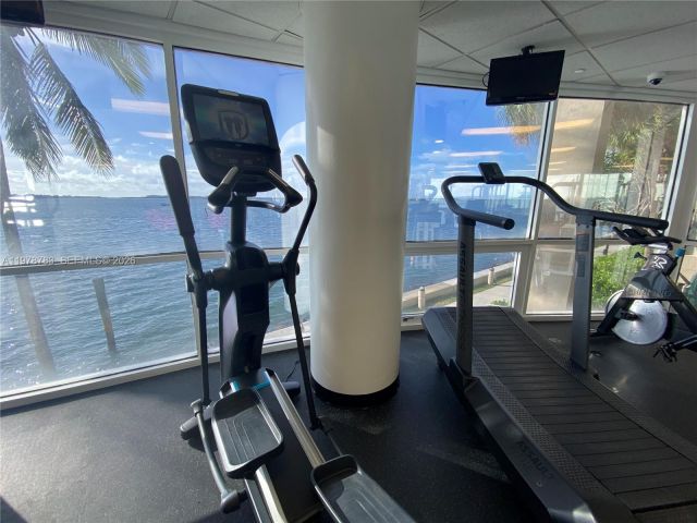 Apartment for rent  Unit #1011 - photo 7478903