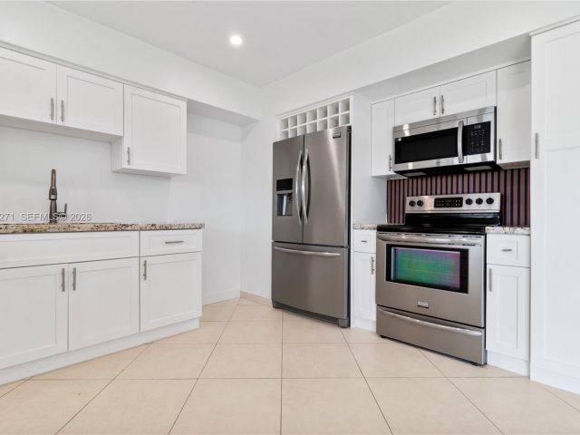 3-bedroom home for rent in Miami Gardens - 5420 NW 182nd St - MondialRealty