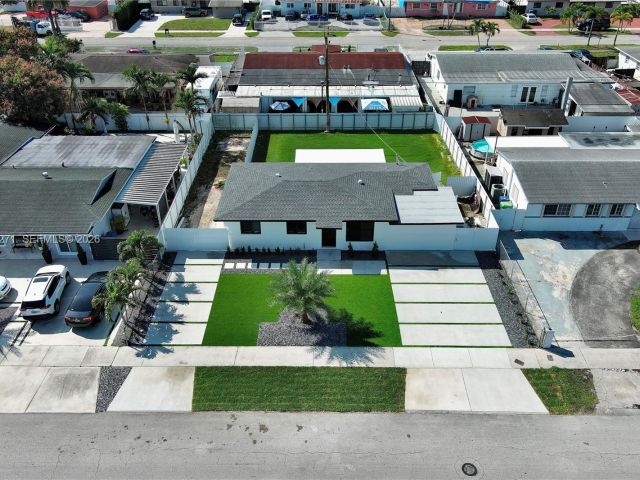 3-bedroom home for rent in Miami Gardens - 5420 NW 182nd St - MondialRealty