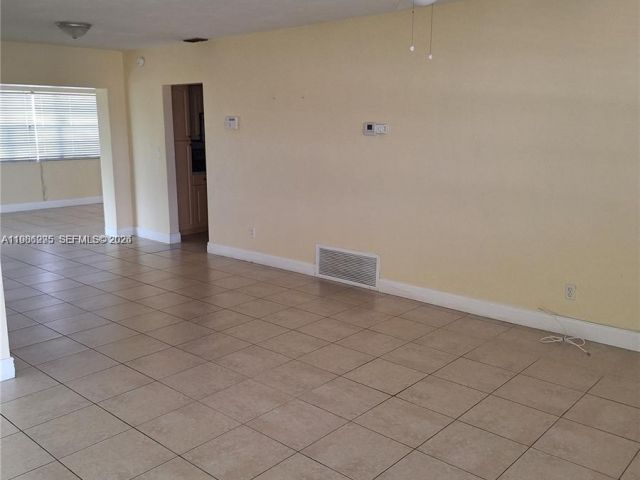 3-bedroom home for rent in Pembroke Pines - 710 NW 77th Way - MondialRealty