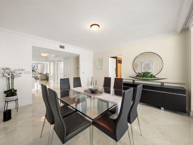 Apartment for rent  Unit #1802 - photo 7490500