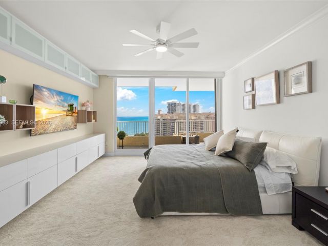 Apartment for rent  Unit #1802 - photo 7490501