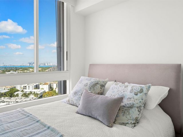 Apartment for rent  Unit #1802 - photo 7490503