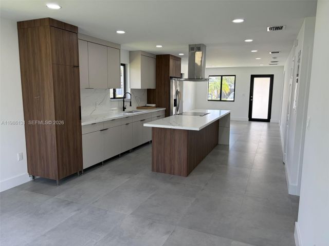 Home for rent at 2421 NW 153rd St 0 - photo 7521679