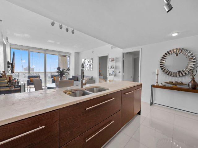 Apartment for sale  Unit # - photo 7510513