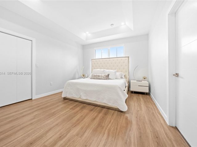 3-bedroom home for sale in Doral - 7827 NW 116th Ave - MondialRealty