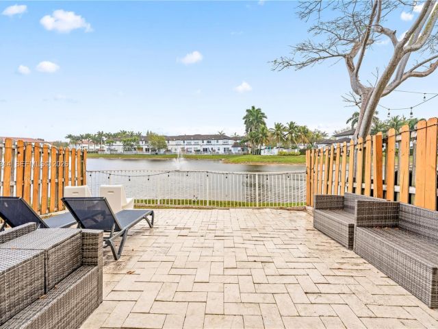 3-bedroom home for sale in Doral - 7827 NW 116th Ave - MondialRealty