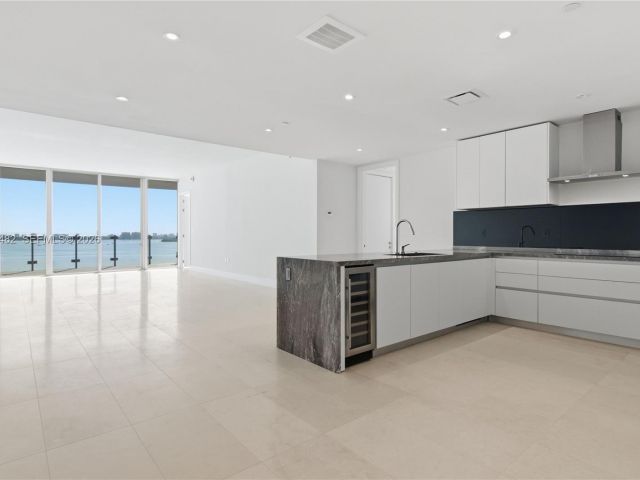 Apartment for rent  Unit #1503 - photo 7497610