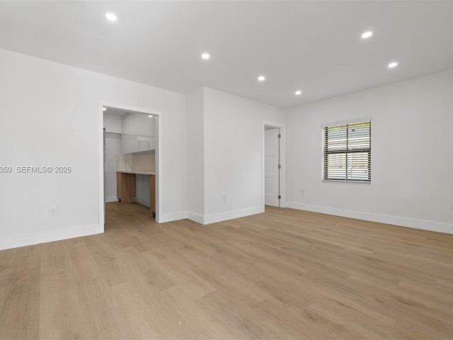 3-bedroom home for rent in Miami - 1060 NW 35th Ct 1060 - MondialRealty