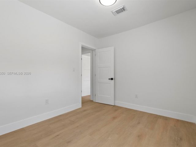 3-bedroom home for rent in Miami - 1060 NW 35th Ct 1060 - MondialRealty