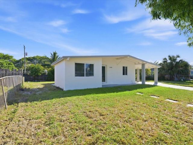 Home for rent at 1400 NE 43rd Ct 1400 - photo 7478143