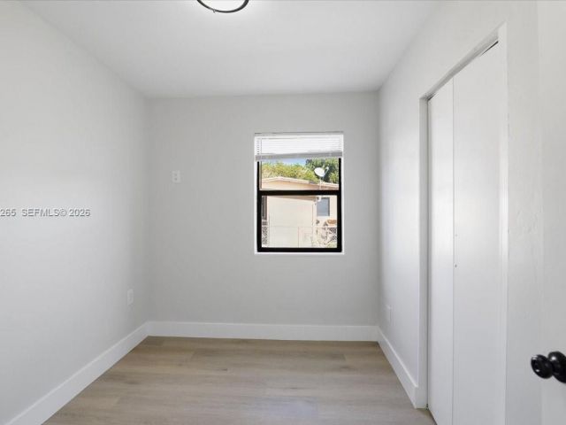 Home for rent at 1400 NE 43rd Ct 1400 - photo 7478157