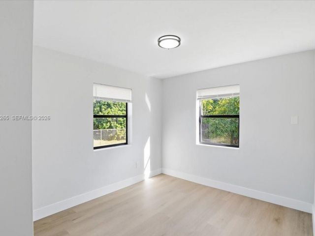 Home for rent at 1400 NE 43rd Ct 1400 - photo 7478158