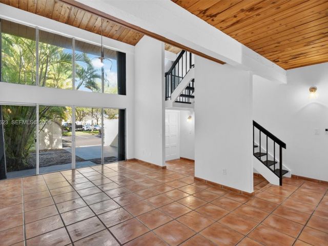 Home for sale at 10406 SW 76th St - photo 7525717