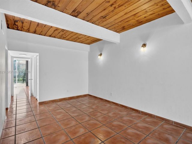 Home for sale at 10406 SW 76th St - photo 7525725