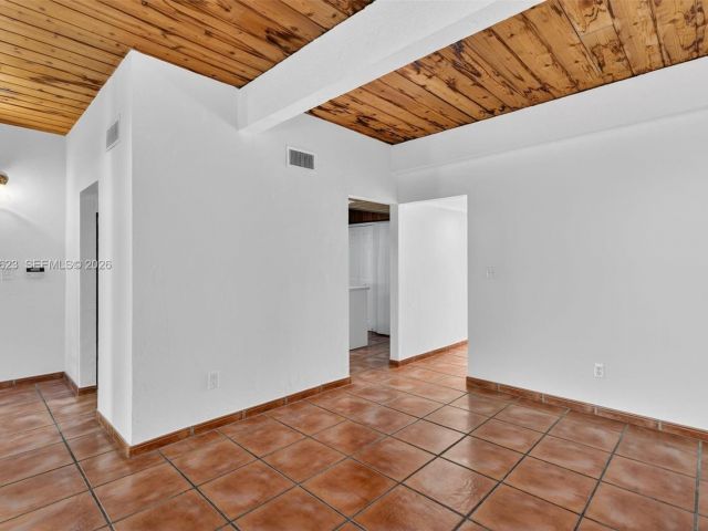 Home for sale at 10406 SW 76th St - photo 7525726