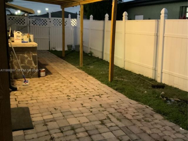 Home for rent at 11128 Median St 0 - photo 7452917