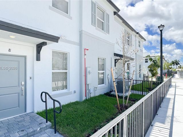 3-bedroom home for rent in Miami - 12476 SW 248th St 8 - MondialRealty