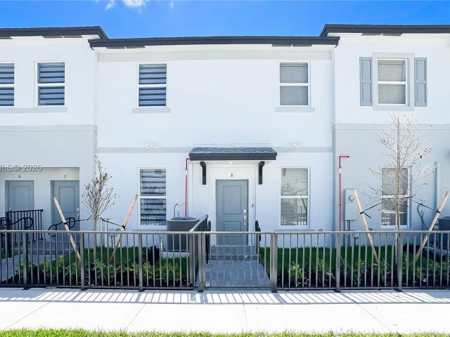 3-bedroom home for rent in Miami - 12476 SW 248th St 8 - MondialRealty