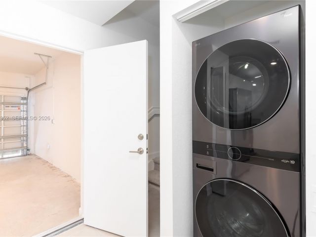 3-bedroom home for rent in Miami - 12476 SW 248th St 8 - MondialRealty