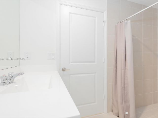 3-bedroom home for rent in Miami - 12476 SW 248th St 8 - MondialRealty