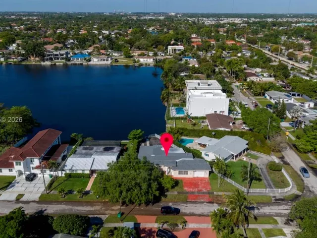3-bedroom home for sale in Miami - 21330 NE 25th Ct - MondialRealty