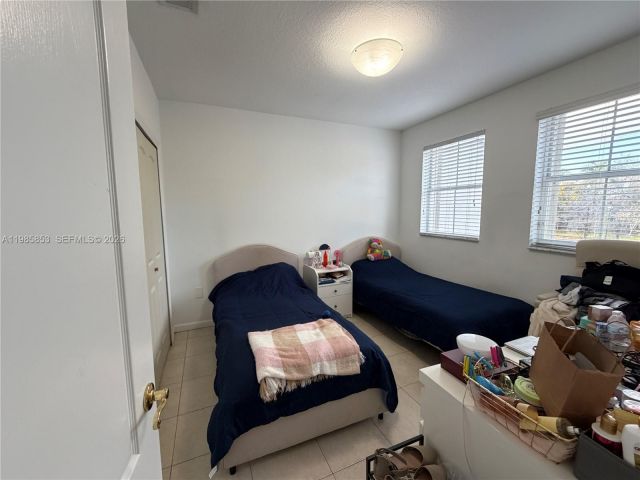 Home for rent at 11416 NW 43rd Ter - photo 7484358