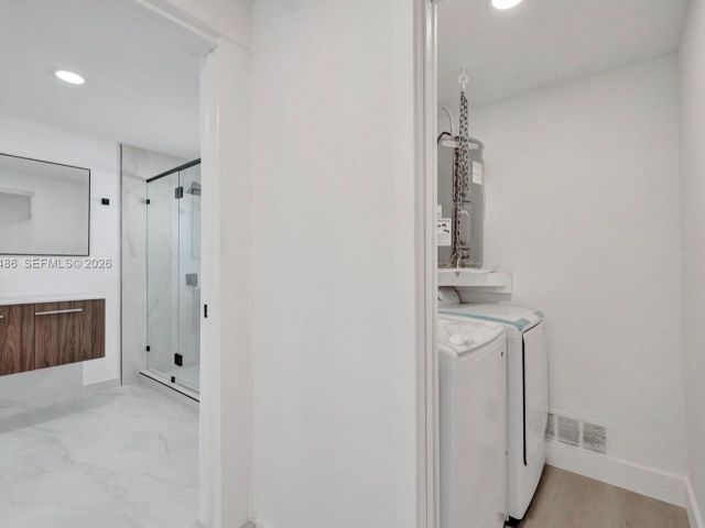 Home for sale at 5023 SW 93rd Ave - photo 7487050