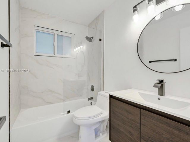 Home for sale at 5023 SW 93rd Ave - photo 7487061