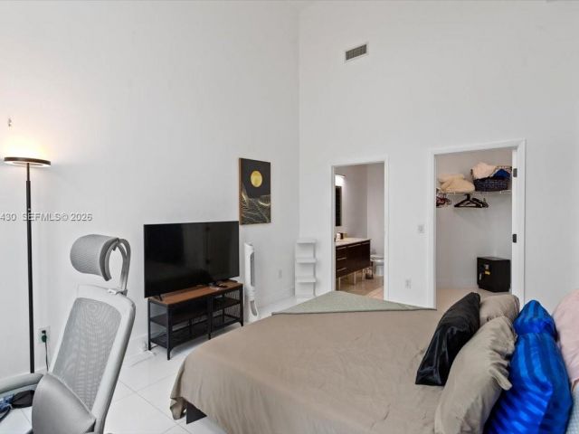 Apartment for rent  Unit #1016 - photo 7513697