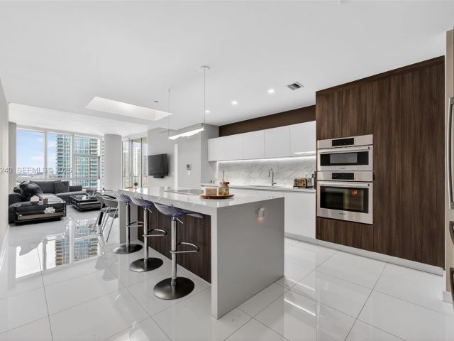 Apartment for rent  Unit #1101 - photo 7487765