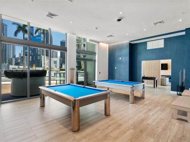 1-bedroom condo for rent in Miami - 90 SW 3rd St 1406 - MondialRealty