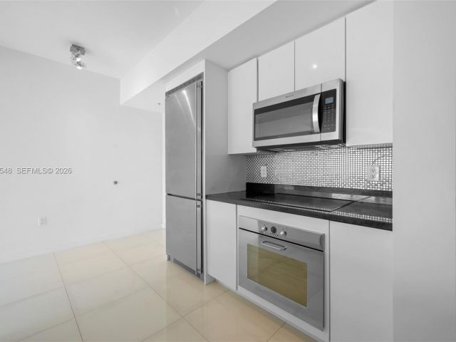 Apartment for rent  Unit #3902 - photo 7486703