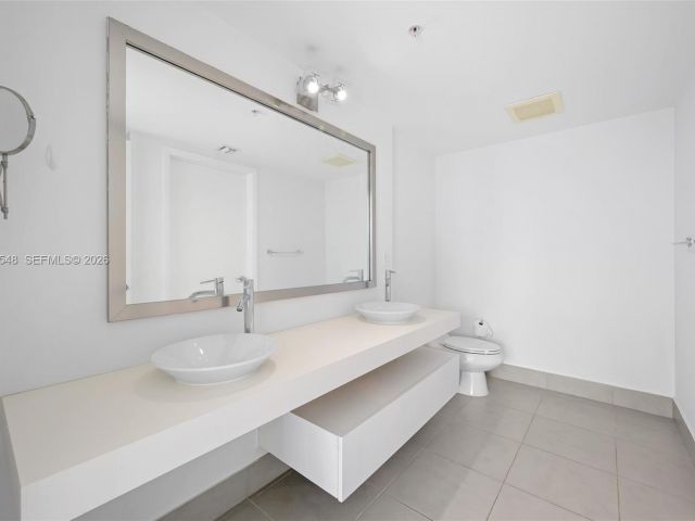 Apartment for rent  Unit #3902 - photo 7486710