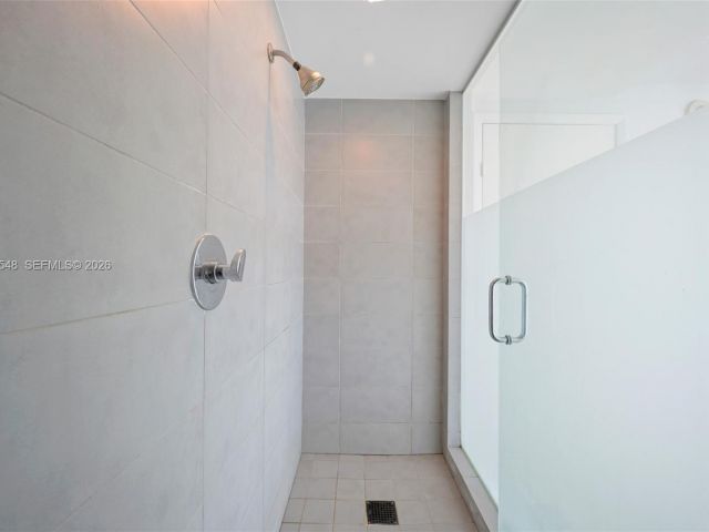 Apartment for rent  Unit #3902 - photo 7486711