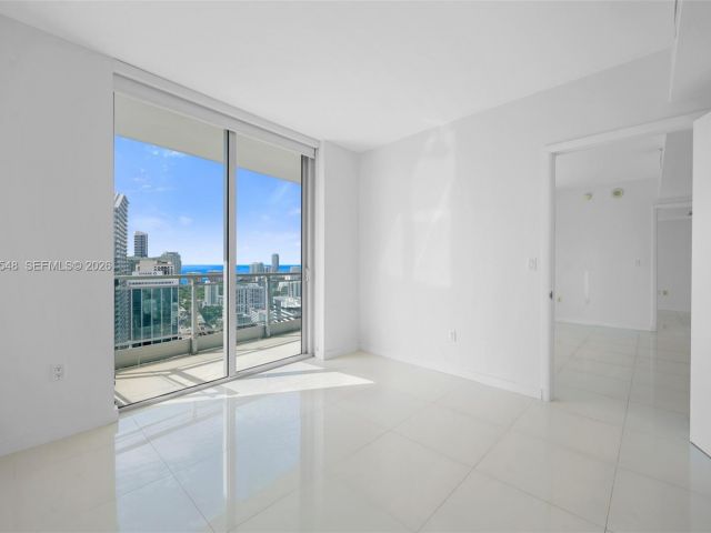 Apartment for rent  Unit #3902 - photo 7486714