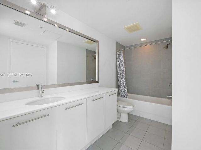 Apartment for rent  Unit #3902 - photo 7486716