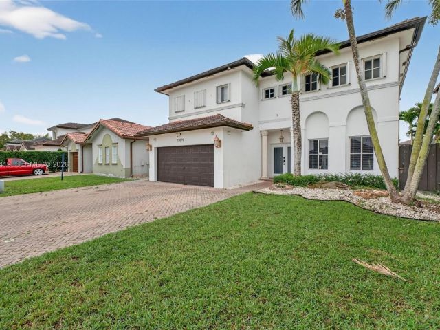 Home for rent at 15874 SW 138th Ter 2 - photo 7501651