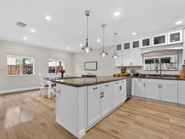 Home for rent at 15874 SW 138th Ter 2 - photo 7501658