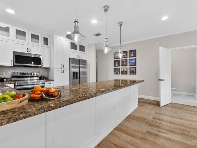 Home for rent at 15874 SW 138th Ter 2 - photo 7501664