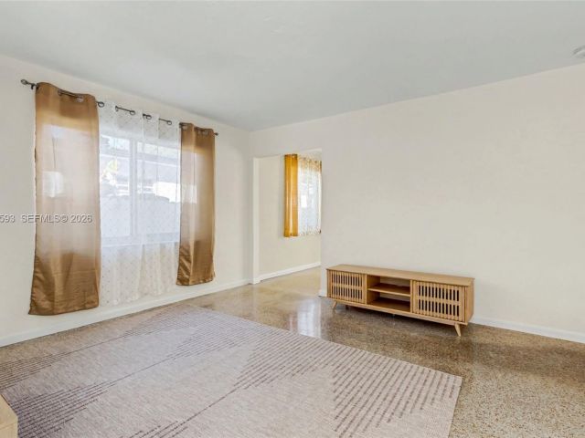 Home for rent at 616 NW 3rd Ct - photo 7461841