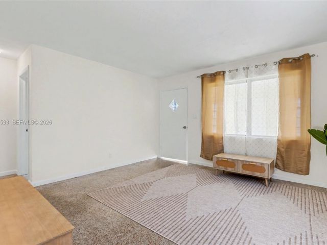 Home for rent at 616 NW 3rd Ct - photo 7461842