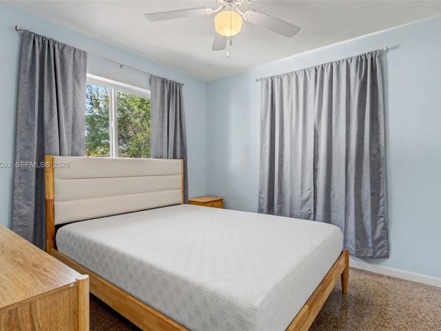 Home for rent at 616 NW 3rd Ct - photo 7461849