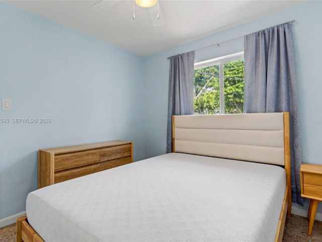 Home for rent at 616 NW 3rd Ct - photo 7461850