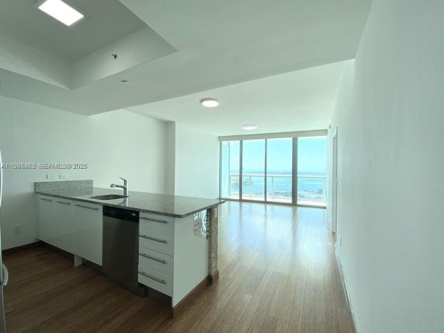 Apartment for rent  Unit #3106 - photo 7477919