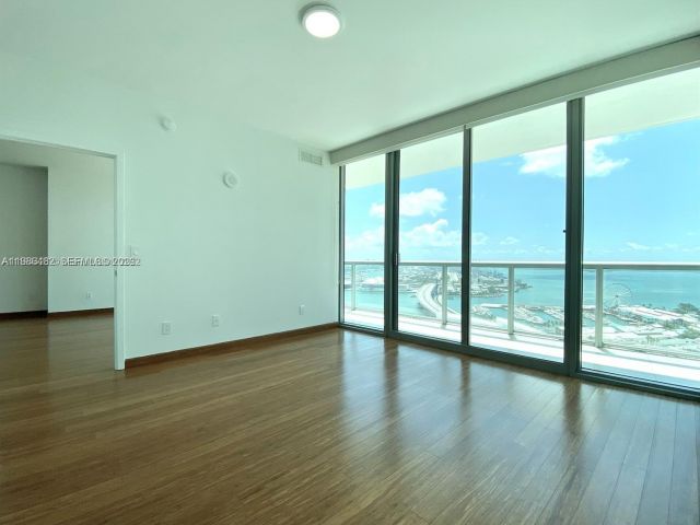 Apartment for rent  Unit #3106 - photo 7477923