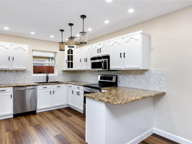 Home for rent at 1507 Harding St - photo 7471819