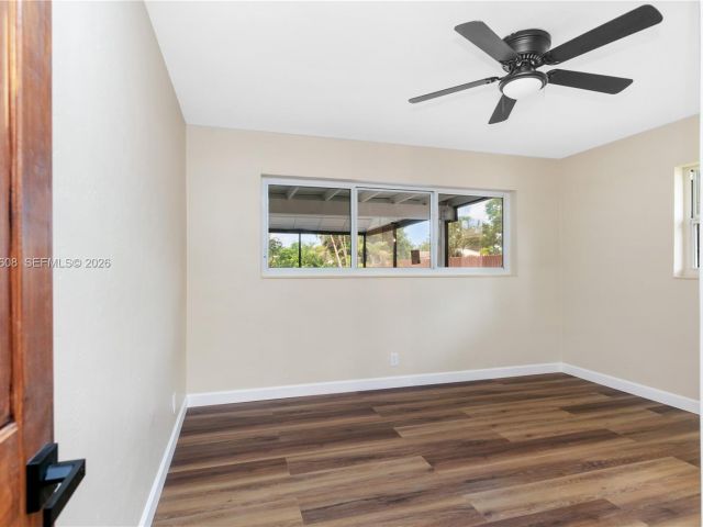 Home for rent at 1507 Harding St - photo 7471824