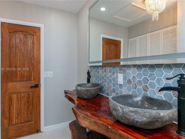 Home for rent at 1507 Harding St - photo 7471828