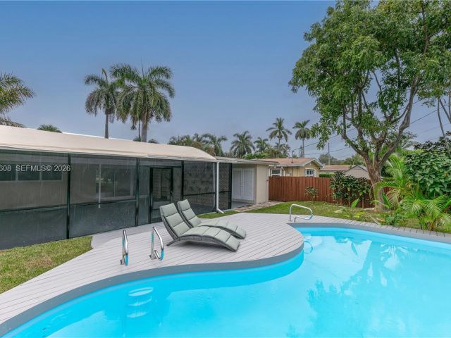 Home for rent at 1507 Harding St - photo 7471831